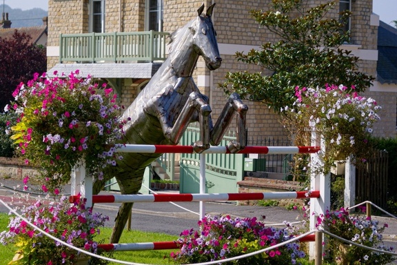 cheval métallique